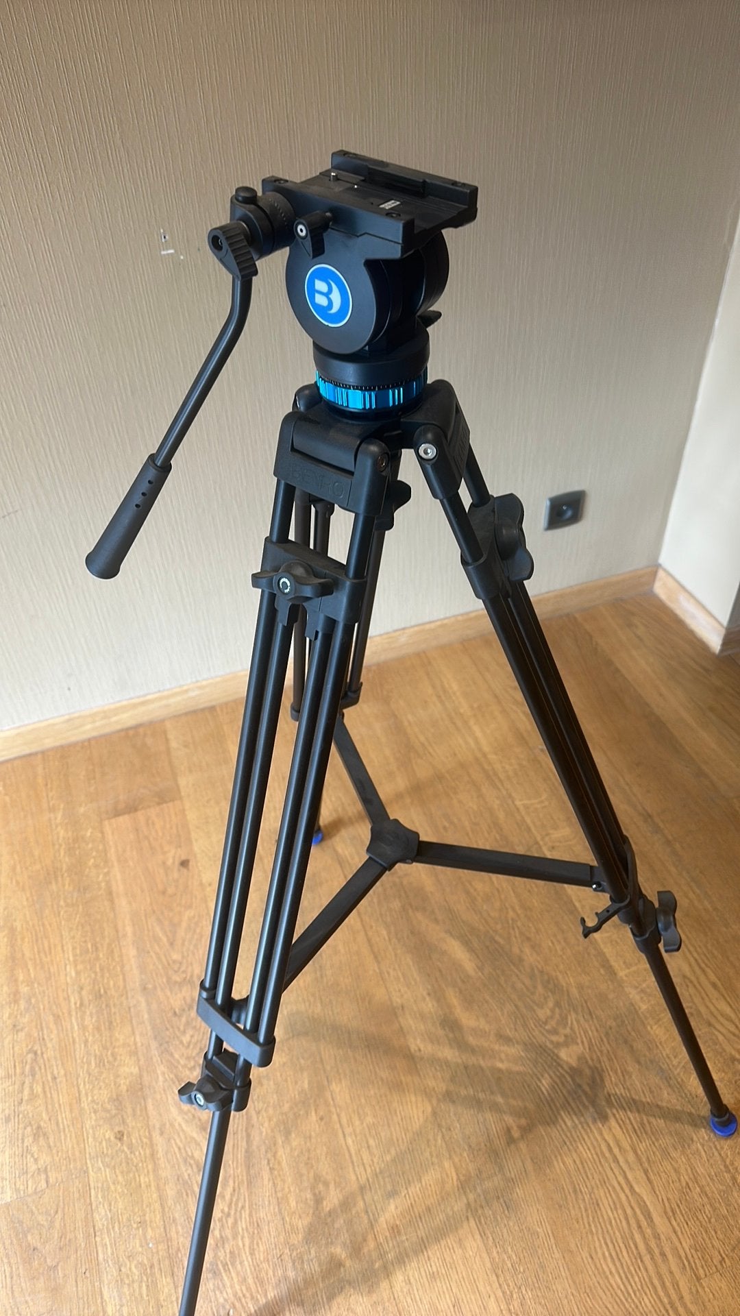 Benro statief kh25p, Audio, Tv en Foto, Fotografie | Statieven en Balhoofden, Ophalen, Zo goed als nieuw, Snelkoppelingsplaat