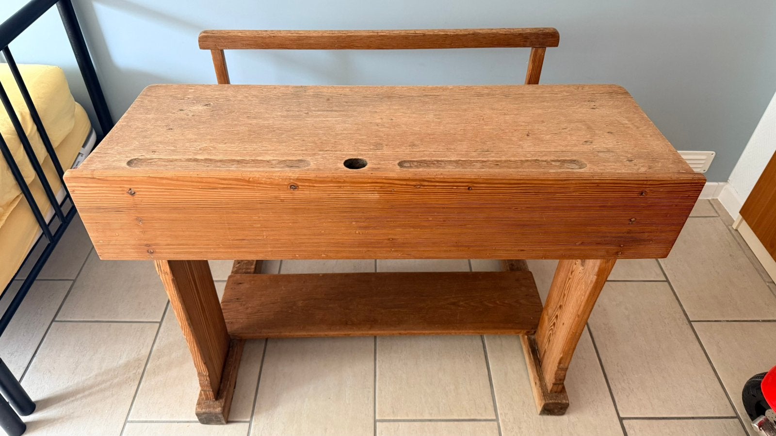Banc d’école vintage, Enlèvement