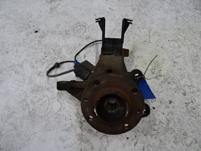 MOYEU DE ROUE AVANT DROIT Peugeot 206+ (2L / M), Utilisé, Peugeot
