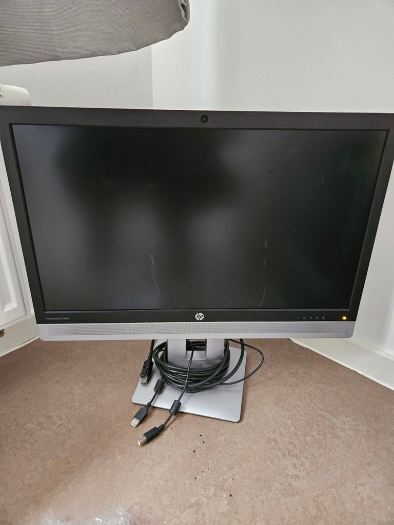 Écran HP, toujours en bon état. N'est plus utilisé., Informatique & Logiciels, Moniteurs, Gaming, Hp, Enlèvement, Utilisé