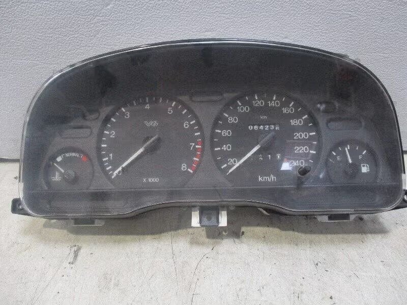 COCKPIT Ford Mondeo I (01-1993/08-1996) (97bp-10c956-db), Enlèvement ou Envoi, Henry-Ford-Straße 1 50735 Köln, DE, Ford-Werke GmbH