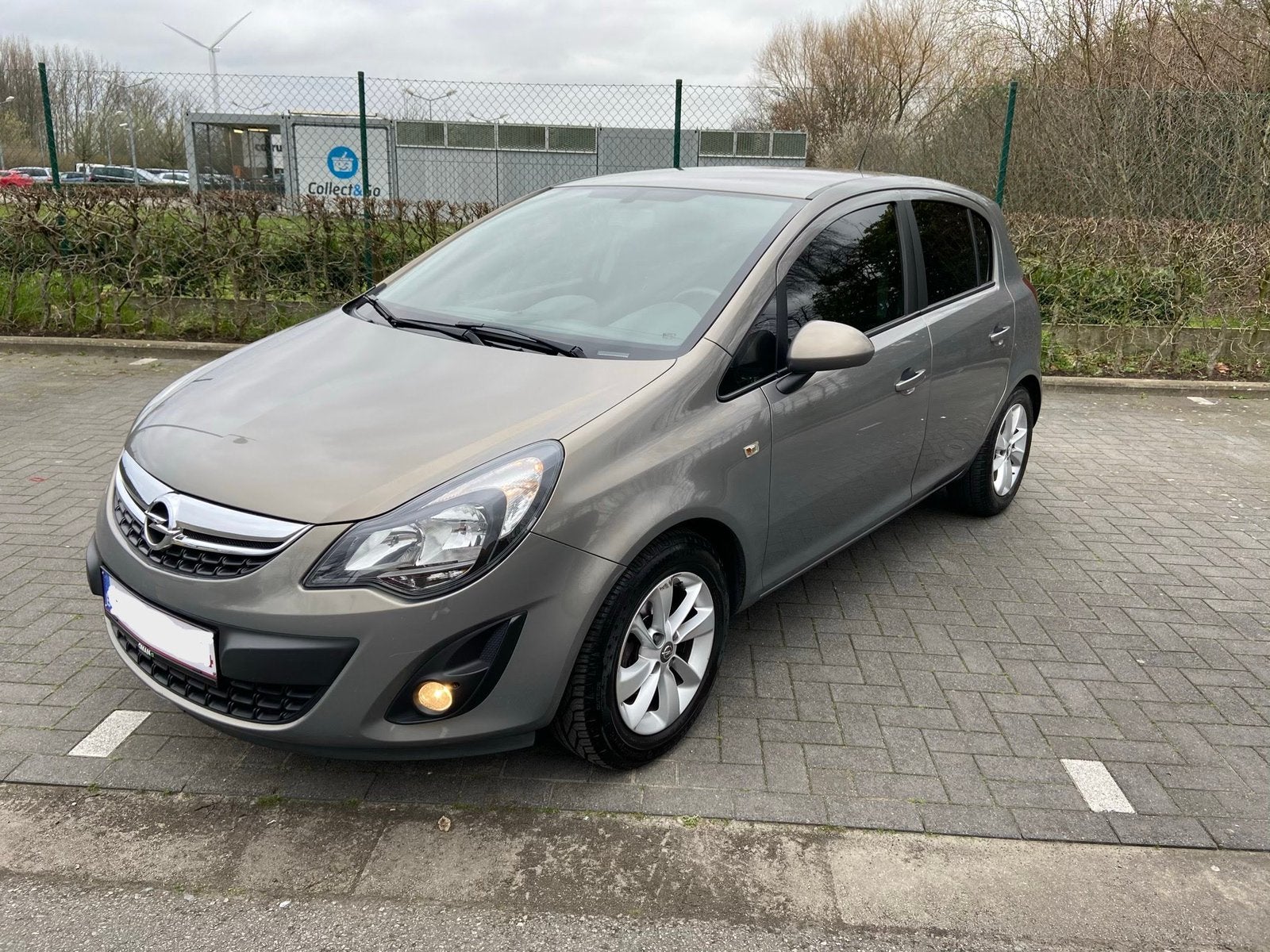 Opel corsa 1.2 Benzine, Zwart, Leder en Stof, 5 deurs, Particulier