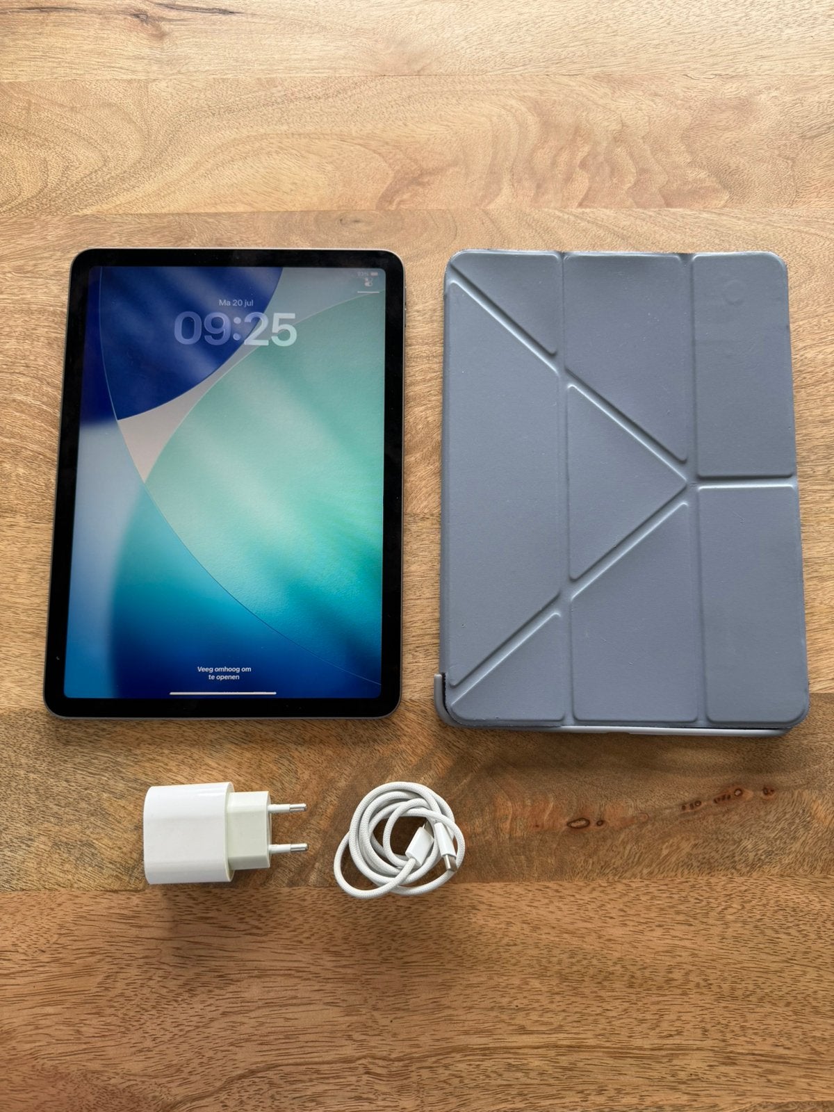iPad Air 4 Wifi 64 Go gris en parfait état, Informatique & Logiciels, Apple iPad Tablettes, Gris, Enlèvement ou Envoi, 11 pouces