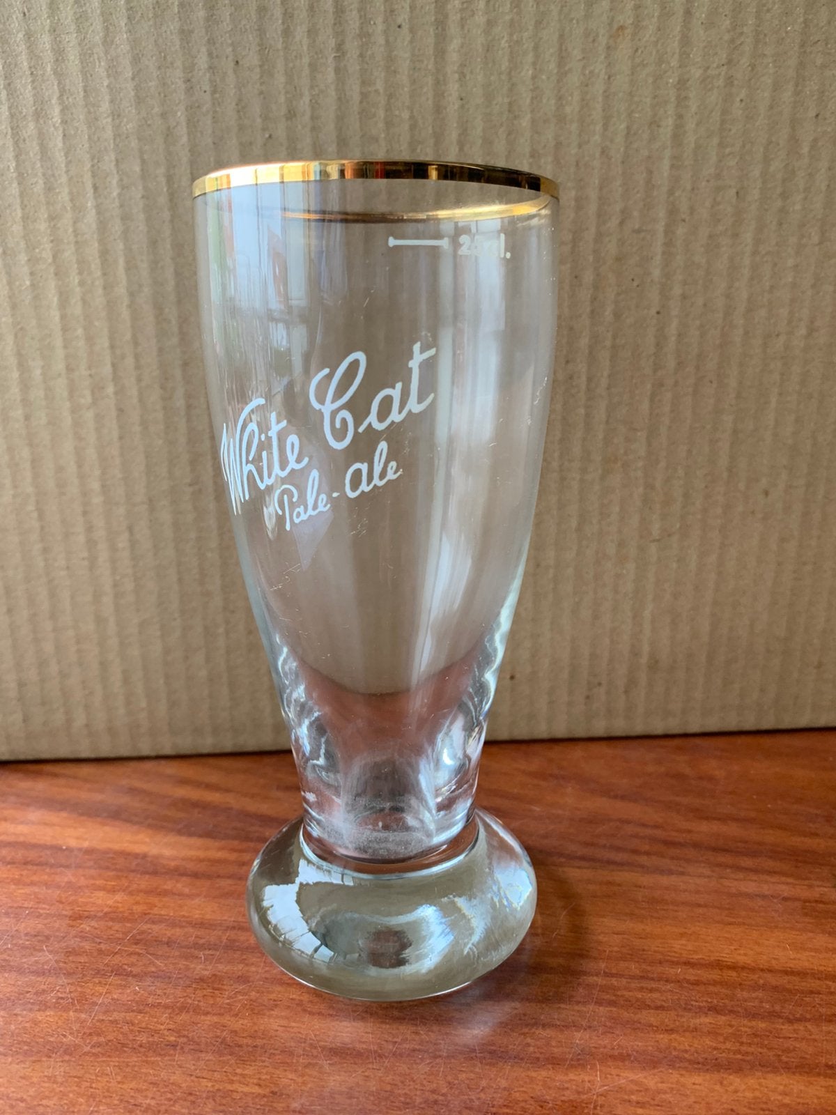 Verre à bière Old White Cat 25 cl avec bord doré, Enlèvement ou Envoi, Autres types