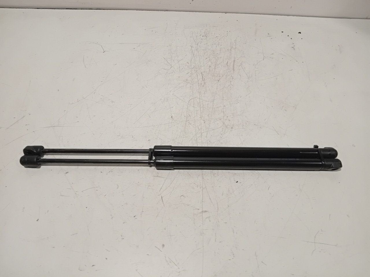 Gasdrukveerset achter Renault Captur, Onderdelen@venauto.nl, Van der Ven Autorecycling B.V., Ettenseweg 76, 4706 PB Roosendaal, The Netherlands