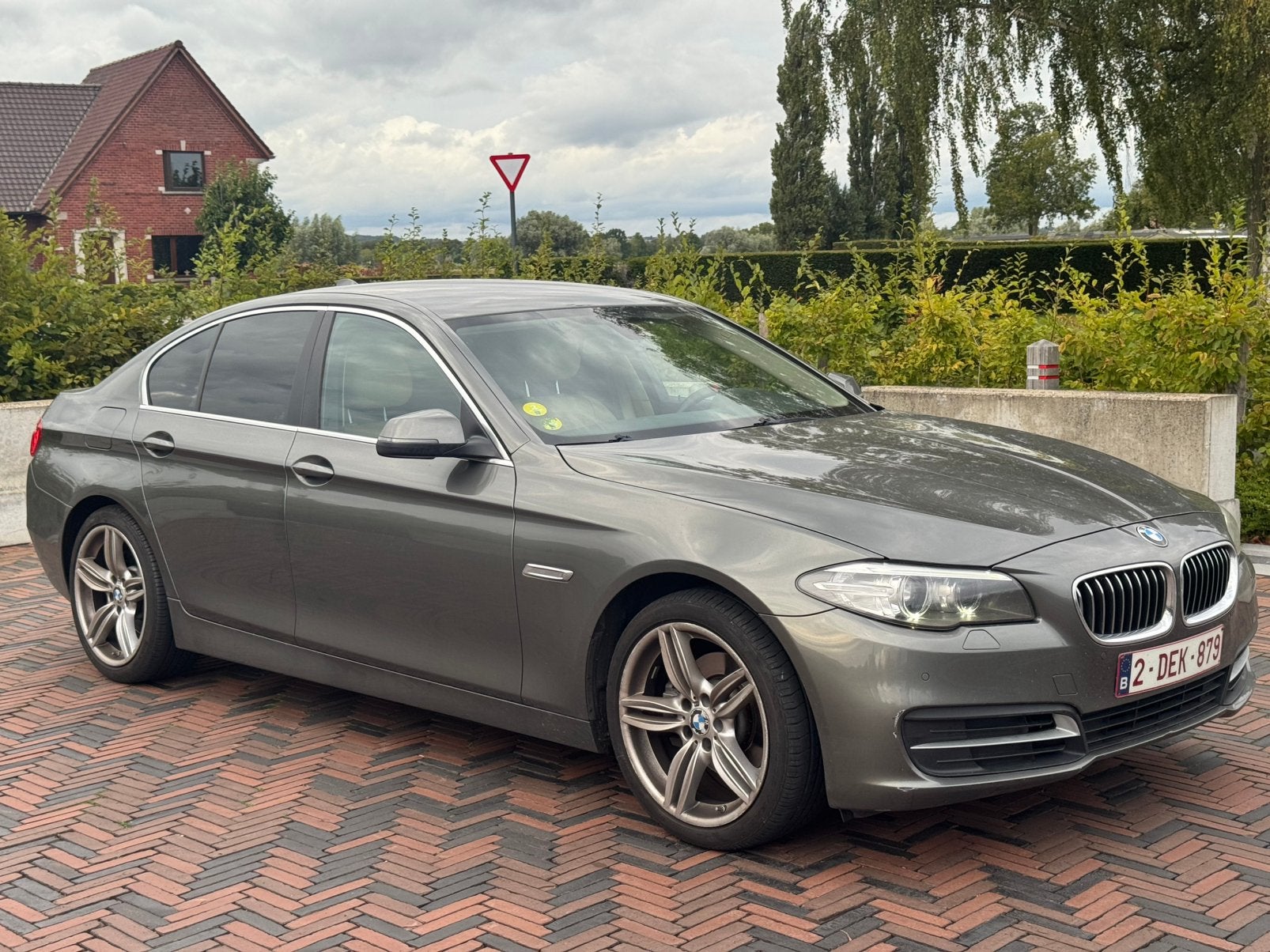 BMW 520d/ Euro 6B/Automatique/Attelage/1 propriétaire, Cuir, Carnet d'entretien, 5 portes, Automatique