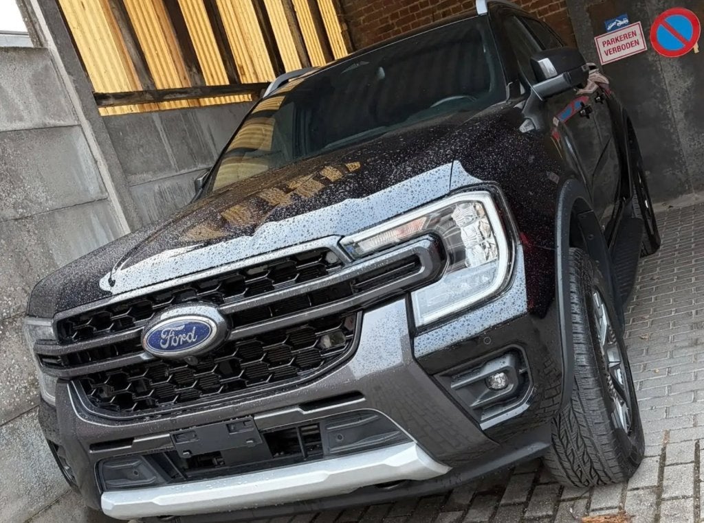 Ford Ranger Ranger 2.3 PHEV E-4 roues motrices Wildtrak 2025, Autos, Cuir, 4 portes, Entretenue par le concessionnaire, Noir