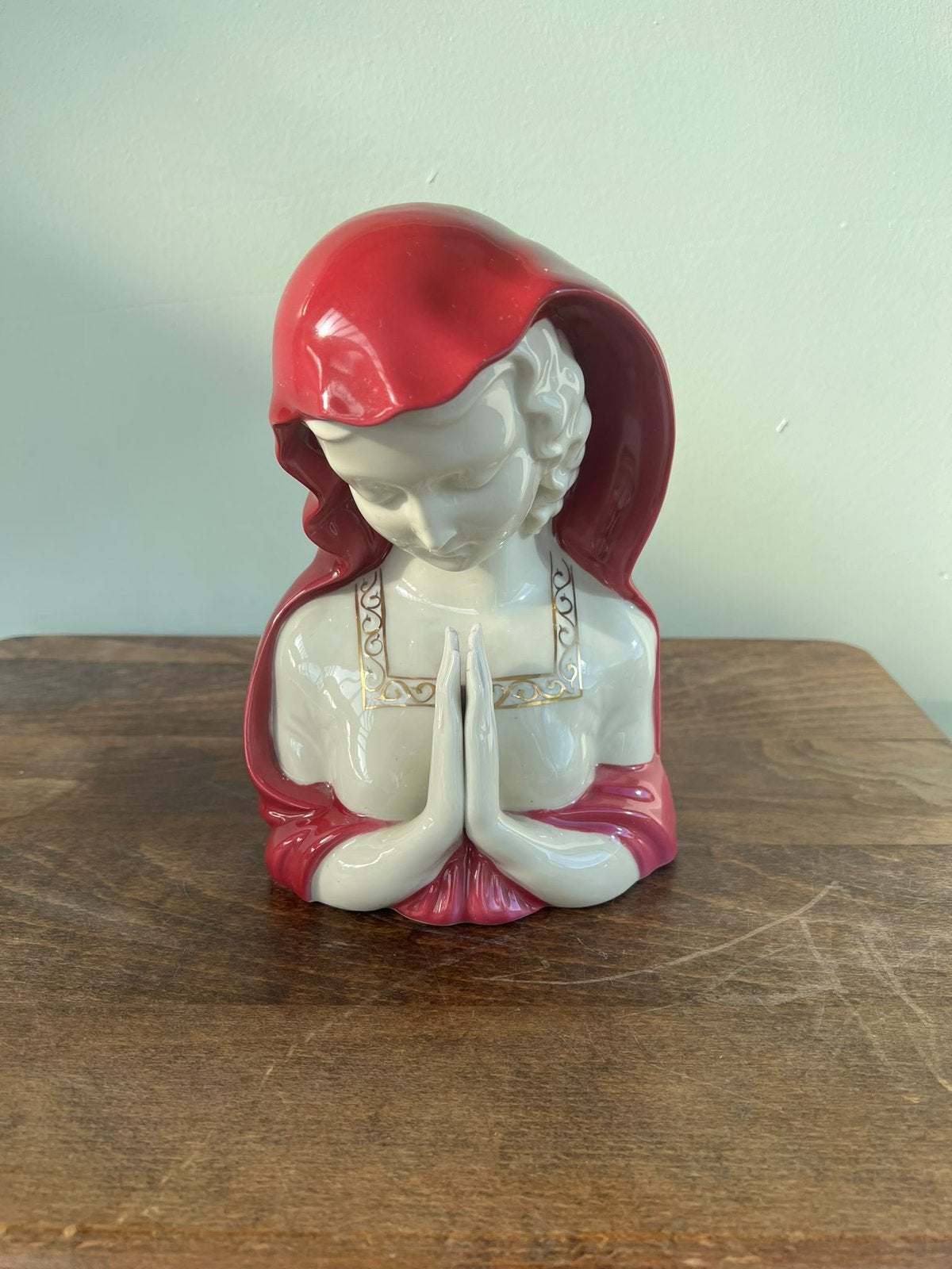 vintage porseleinen buste van een biddende Madonna, Enlèvement