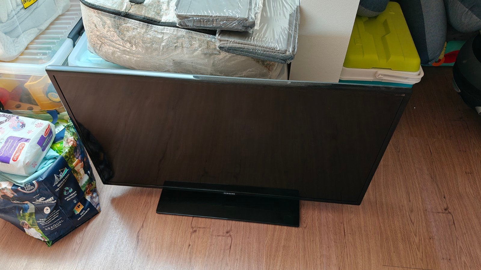 Téléviseur LED Full HD de 40 pouces de Samsung — UE40EH6030, TV, Hi-fi & Vidéo, Télévisions, LCD, Enlèvement, Utilisé, Samsung