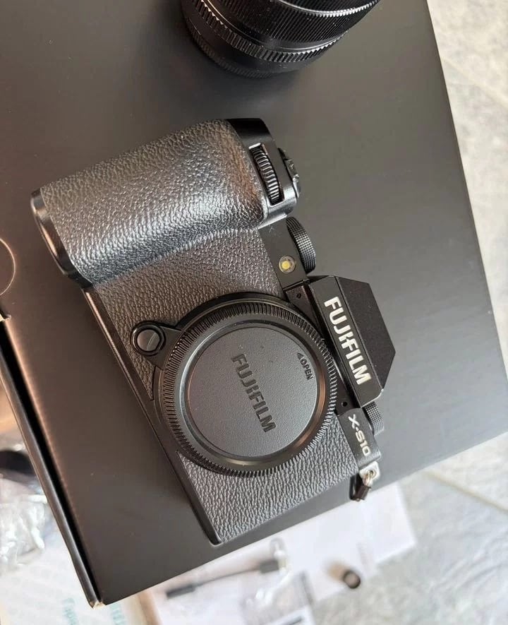Kit Fujifilm X-S10 18-55 mm, TV, Hi-fi & Vidéo, Appareils photo numériques, Enlèvement ou Envoi, 26 mégapixels, Fujifilm, 8 fois ou plus