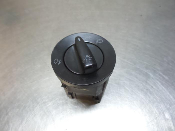 Commutateur lumière d'un Volkswagen Golf (Golf 97-), Volkswagen, -, Utilisé, -