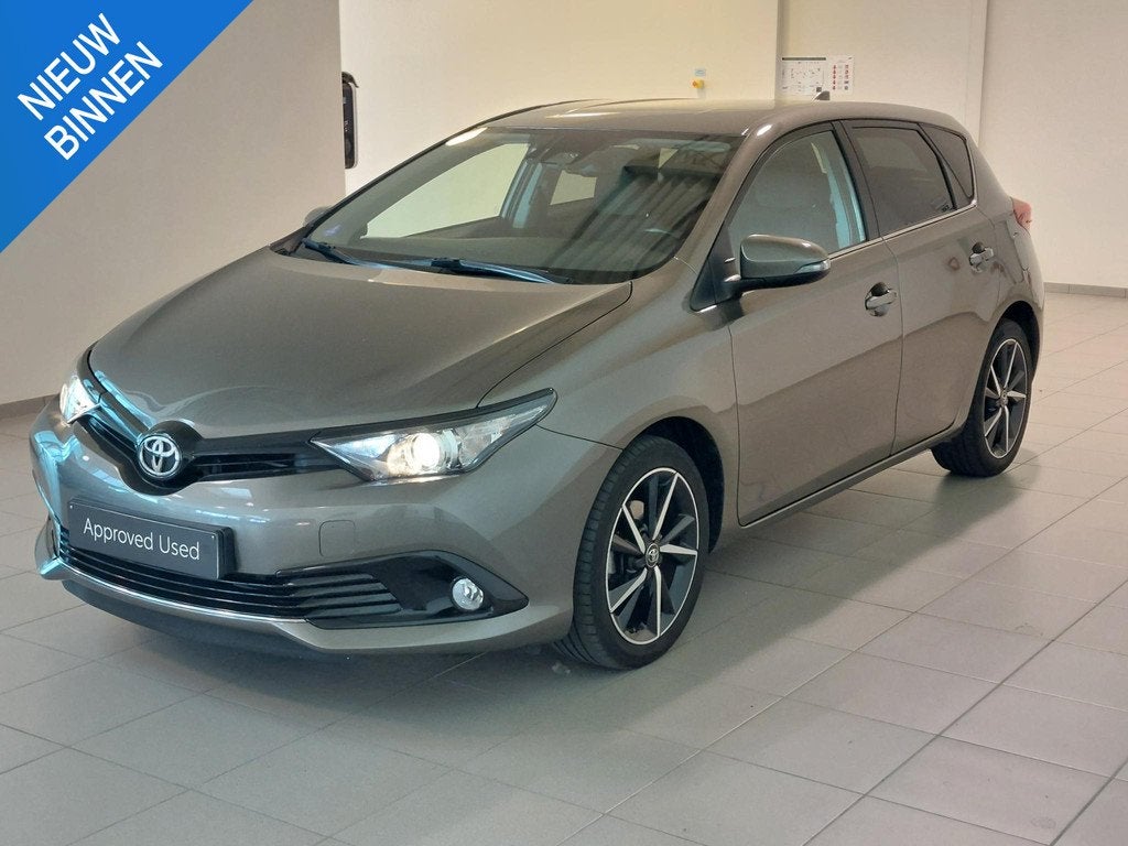 Toyota Auris 1.2L Turbo Benzine Style, Autos, Argent ou Gris, Euro 6, 5 portes, 5 places