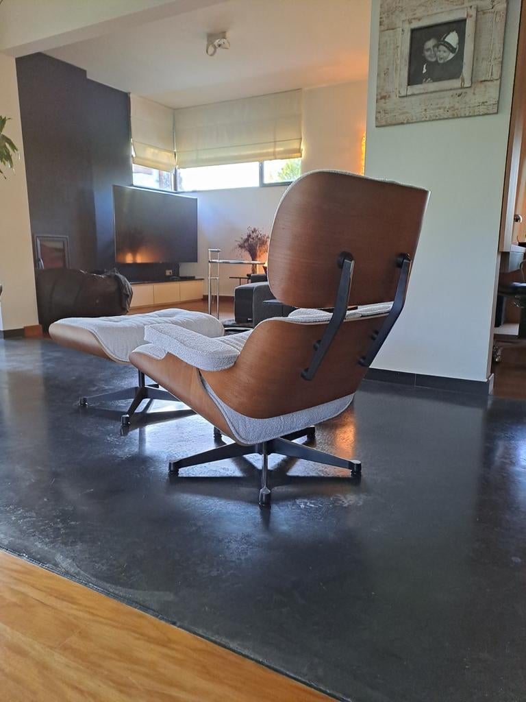 Eames lounge chair, Enlèvement, Tissus
