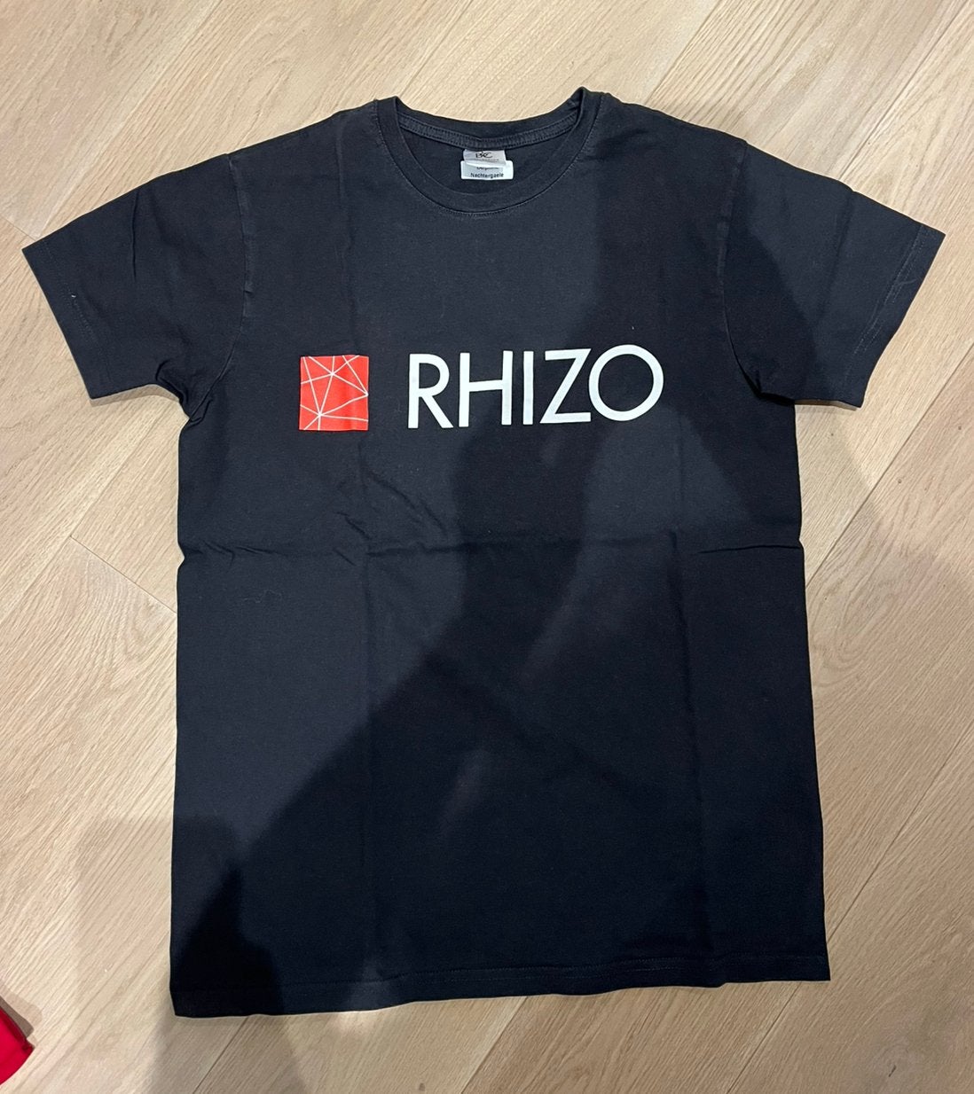 Rhizo turn T-shirt maat S, Diversen, Schoolbenodigdheden, Ophalen of Verzenden, Zo goed als nieuw