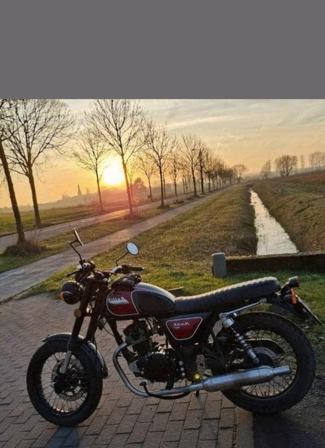 Bullit 125 cc weg wegens aankoop auto tel 0465651760, Vélos & Vélomoteurs, Cyclomoteurs | Derbi, Enlèvement