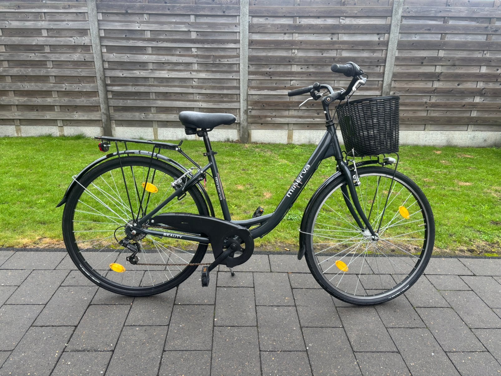 Minevra damesfiets 28inch, Fietsen en Brommers, Ophalen, Zo goed als nieuw, Versnellingen