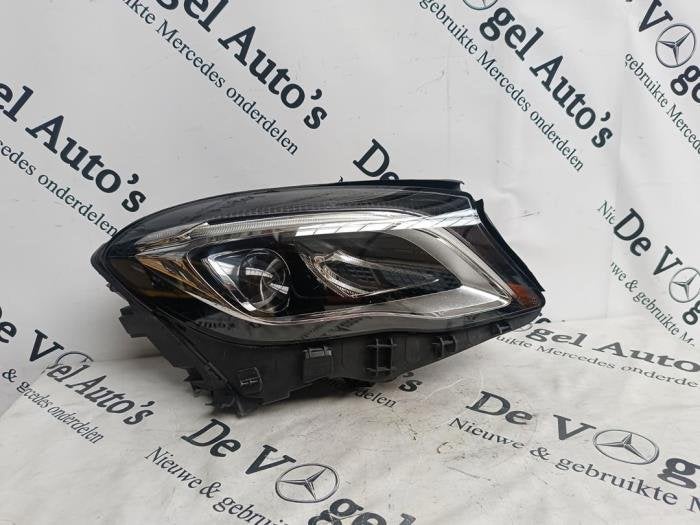 Phare droit d'un Mercedes GLA, Utilisé, -, -, Enlèvement ou Envoi