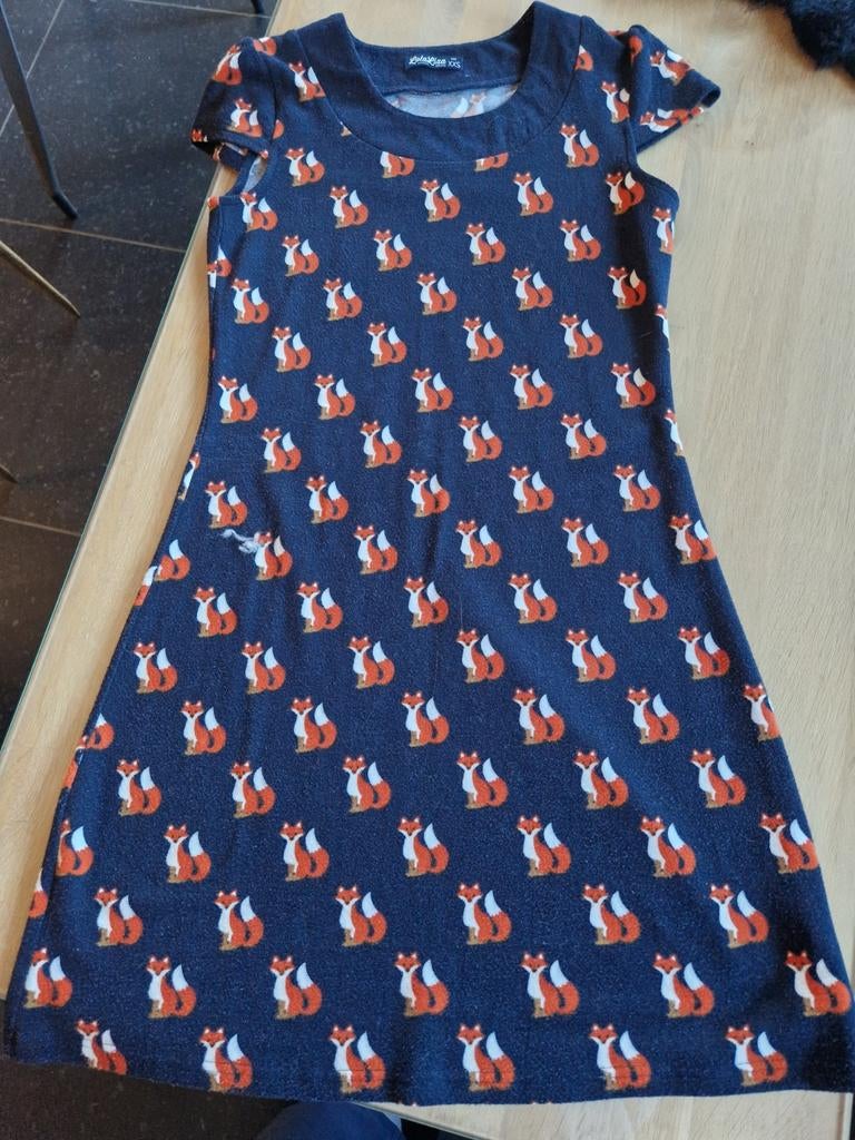 Donker blauw winter kleedje met overal vossen op. Maat XXS, Kinderen en Baby's, Kinderkleding | Maat 158, Ophalen, Meisje, Jurk of Rok