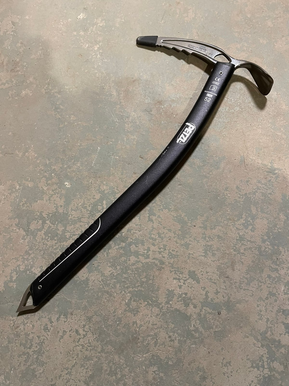 Petzl Summit - ijsbijl 52cm, Sport en Fitness, Ophalen, Zo goed als nieuw