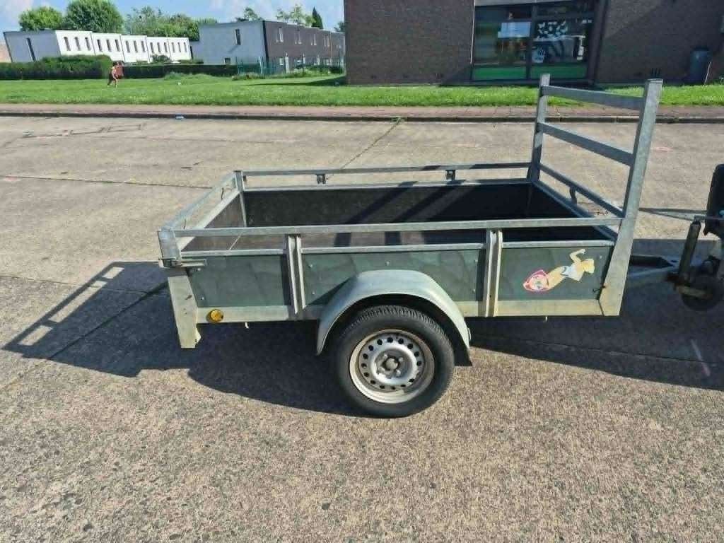 200 van de 125 trailers, Ophalen