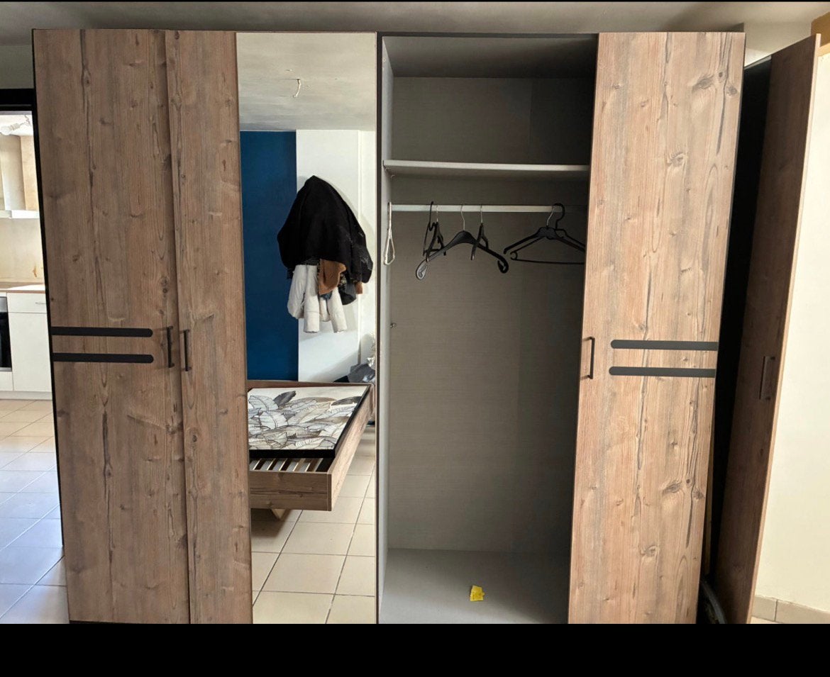 Garde de robe à donner (doit partir rapidement), Maison & Meubles, Enlèvement, Utilisé