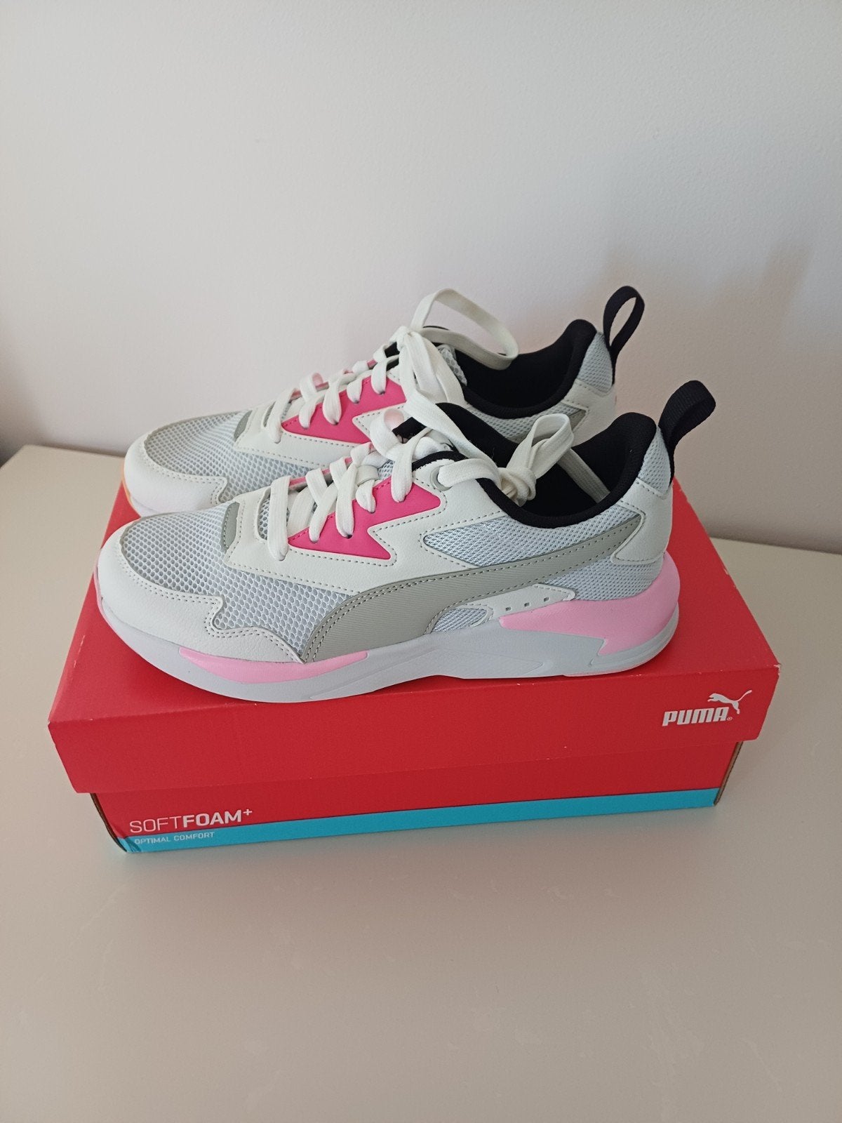 Splinternieuwe sportschoenen Puma maat 38, Kleding | Dames, Schoenen, Ophalen, Sportschoenen