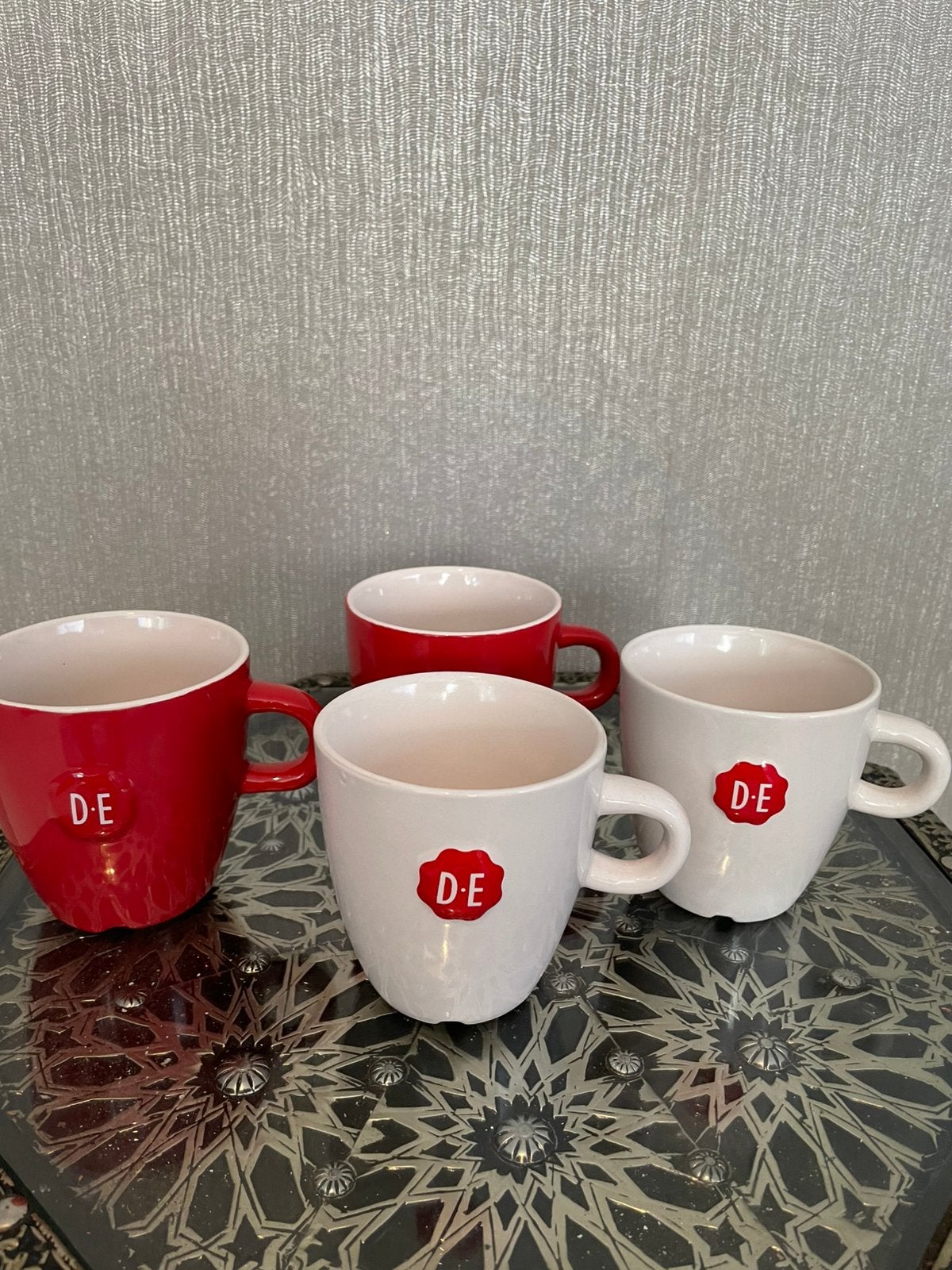 Vintage Douwe Egberts D.E. koffiemokken – set van 4, Ophalen of Verzenden, Zo goed als nieuw, Keramiek, Vintage
