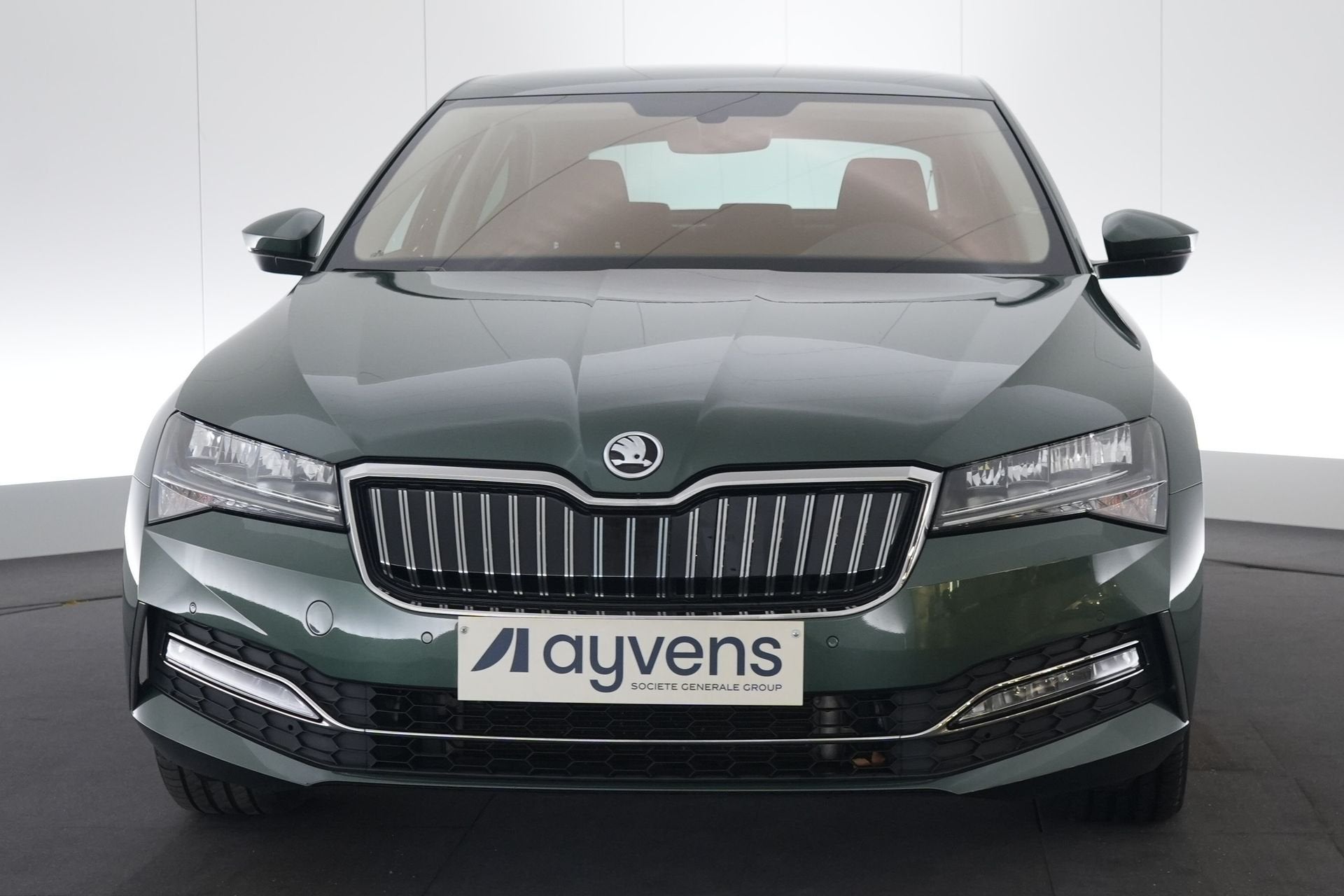 (1YQL899) SKODA SUPERB, Auto's, 32 g/km, Stof, Gebruikt, Euro 6