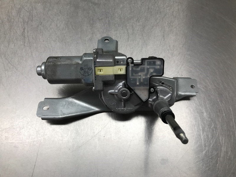 MOTEUR ESSUIE-GLACE ARRIÈRE Mazda 2 (DE) (01-2007/06-2015), Dhr. M. Roggen, Mazda, Stadsweg 37 37
9917 PV  WIRDUM GR., NL, Utilisé
