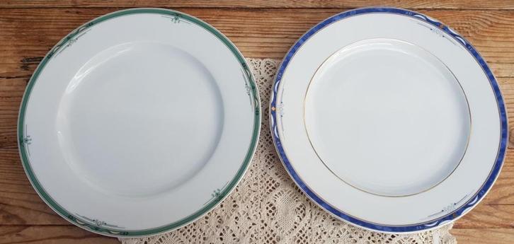 2 Limoges porseleinen borden met blauw en groene rand, Huis en Inrichting, Gebruikt, -, -, Ophalen of Verzenden