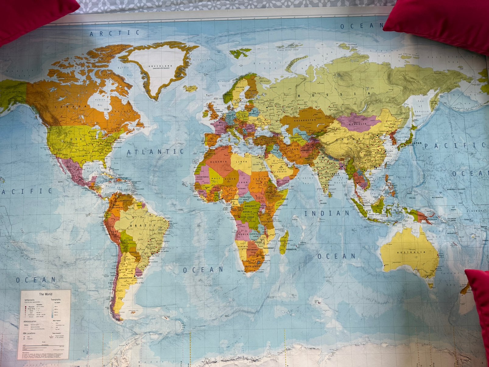 Grote wereldkaarten, Boeken, Atlassen en Landkaarten, Ophalen, Zo goed als nieuw, Italië