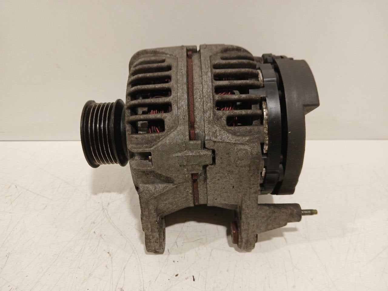 Dynamo Audi TT, Van der Ven Autorecycling B.V., Gebruikt, Ettenseweg 76, 4706 PB Roosendaal, The Netherlands, Herkomst onderdeel bekend