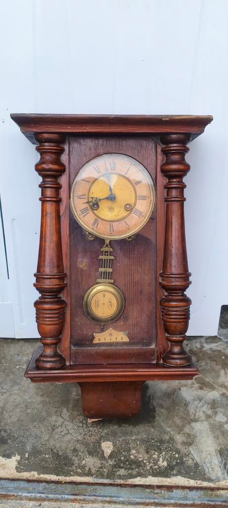 Ancienne Horloge Murale JUNGHANS
