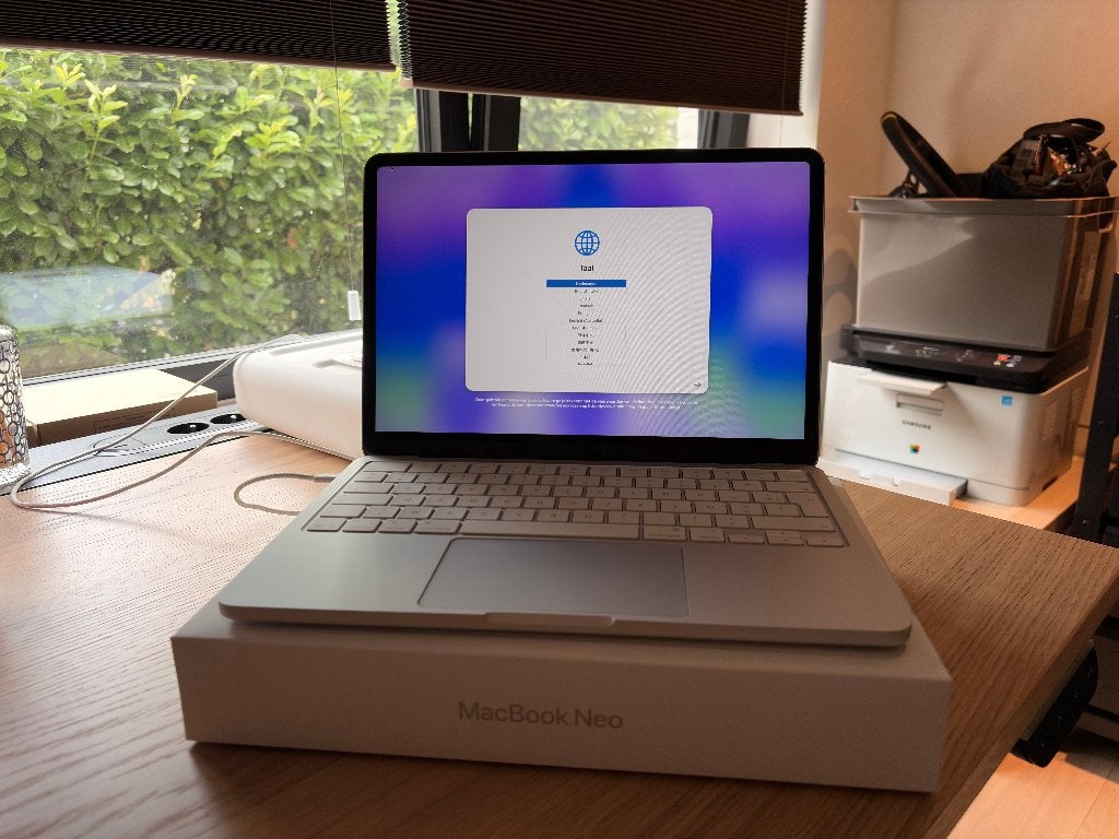 Macbook Neo 512GB Zilver - Nieuwstaat, Ophalen, MacBook