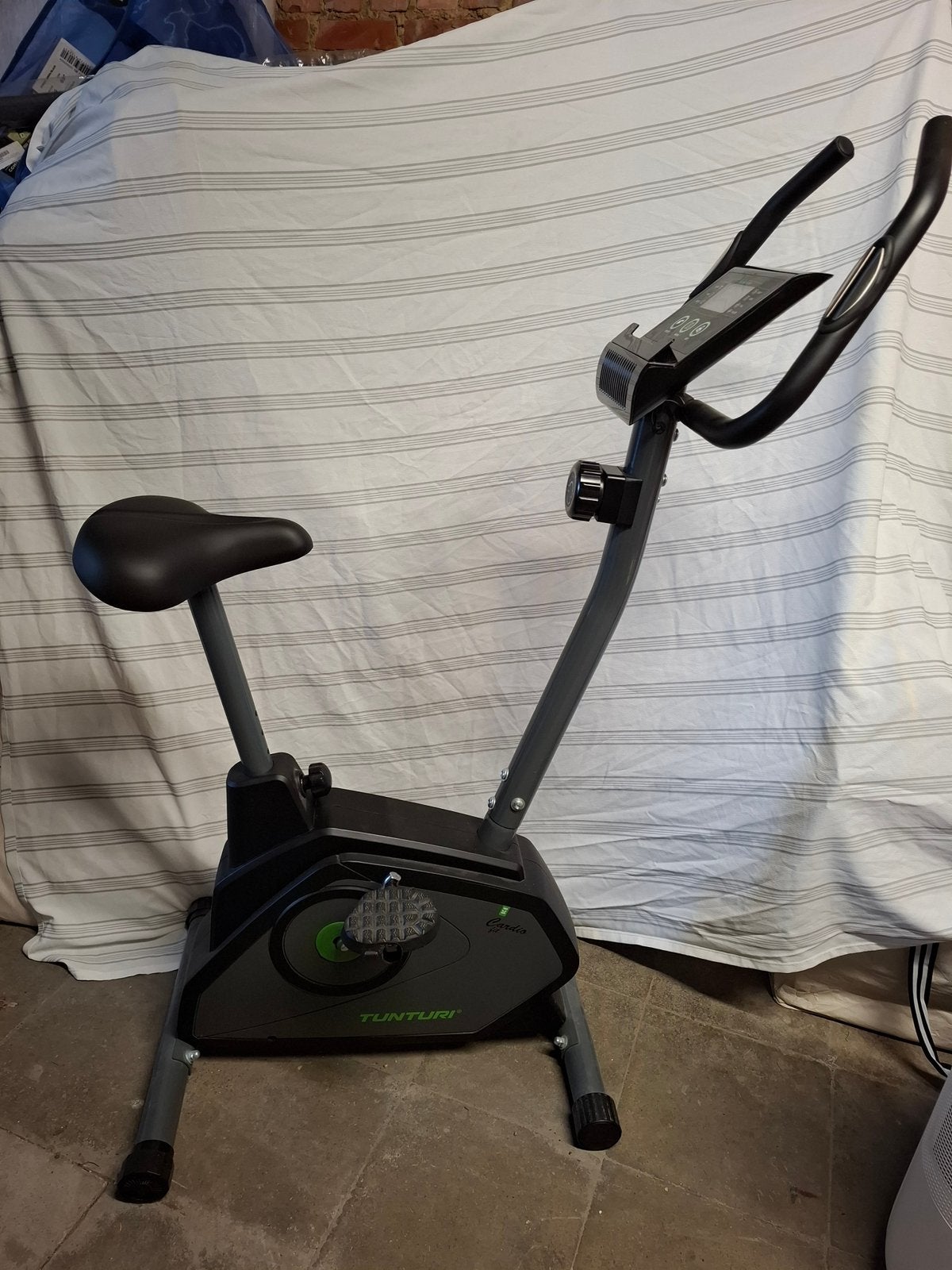 Tunturi Hometrainer b30, Ophalen, Zo goed als nieuw, Hometrainer