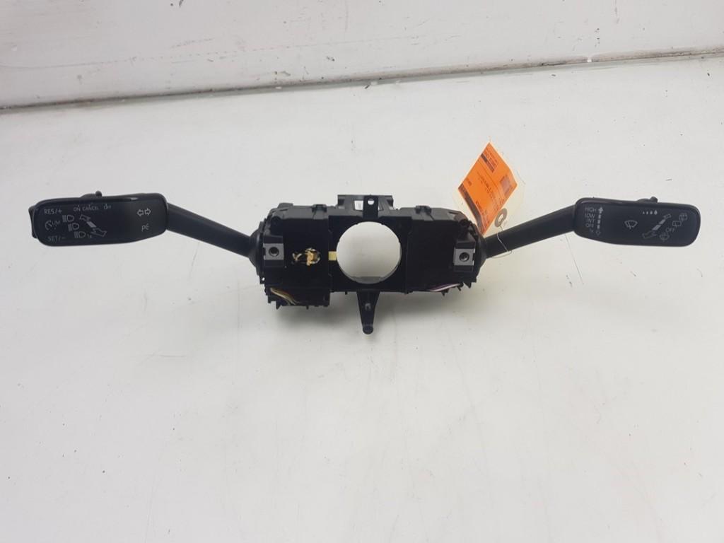 COMBISCHAKELAAR STUUR Volkswagen Polo VI (AW1), Auto-onderdelen, Gebruikt, Volkswagen