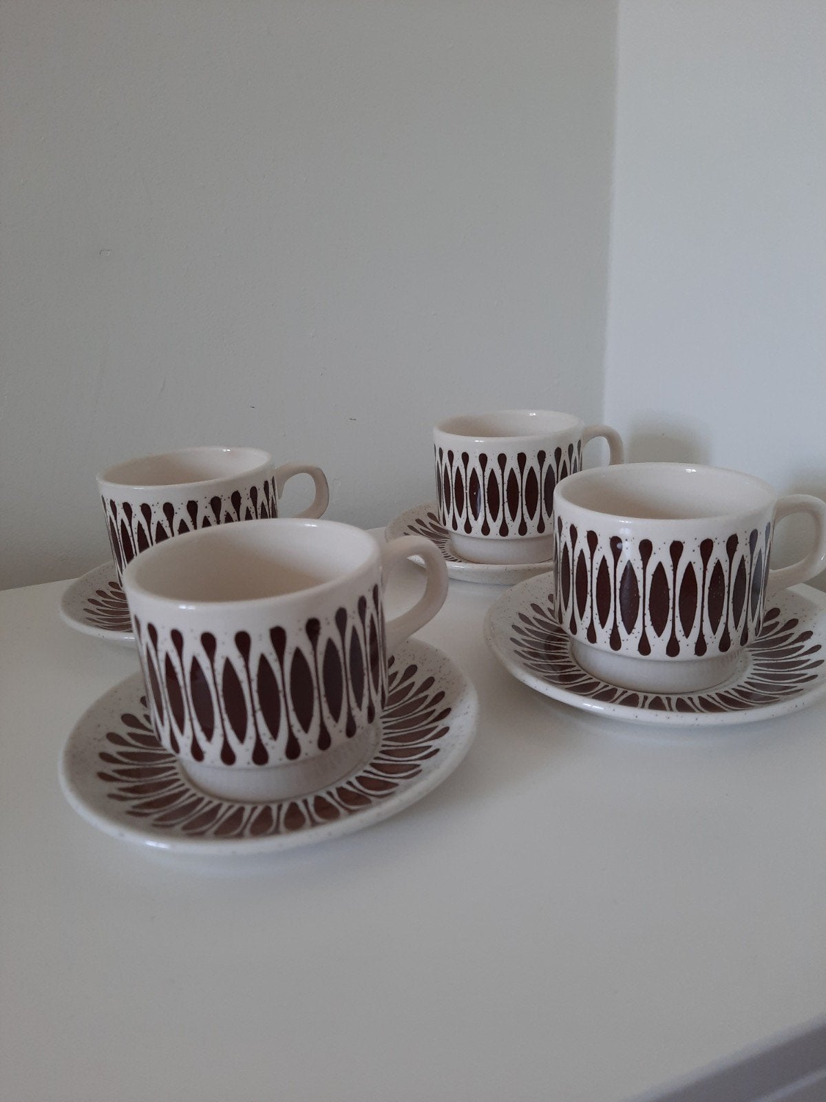 4 koffietassen en ondertasjes Biltons, Enlèvement ou Envoi