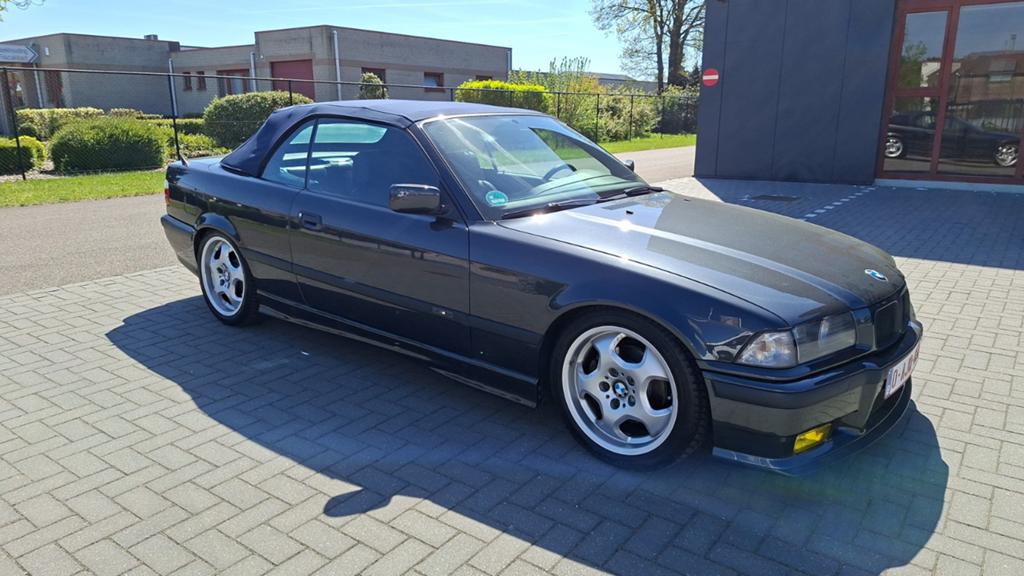 Bmw E36 325i - Manueel - Hardtop, Auto's, BMW, 4 zetels, Achterwielaandrijving, Zwart, Leder