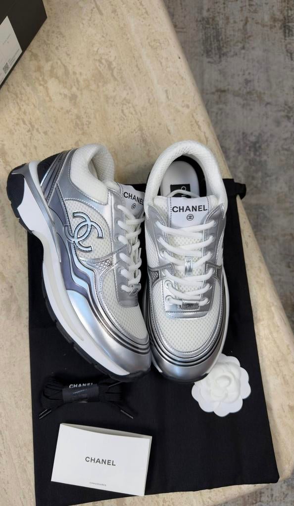 Channel sneakers, Ophalen of Verzenden, Nieuw, Sneakers