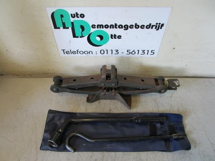 Cric d'un Suzuki Wagon R+ (Wagon R+ 98-), -, 3 mois de garantie, Utilisé, -