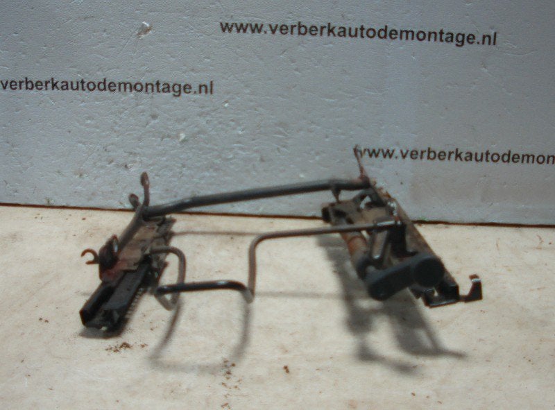 SIEGE AVANT GAUCHE ( CONDUCTEUR ) Corsa B (73 / 78 / 79), Opel, Opel Automobile GmbH, Utilisé, Kontakt-opel@opel.com
