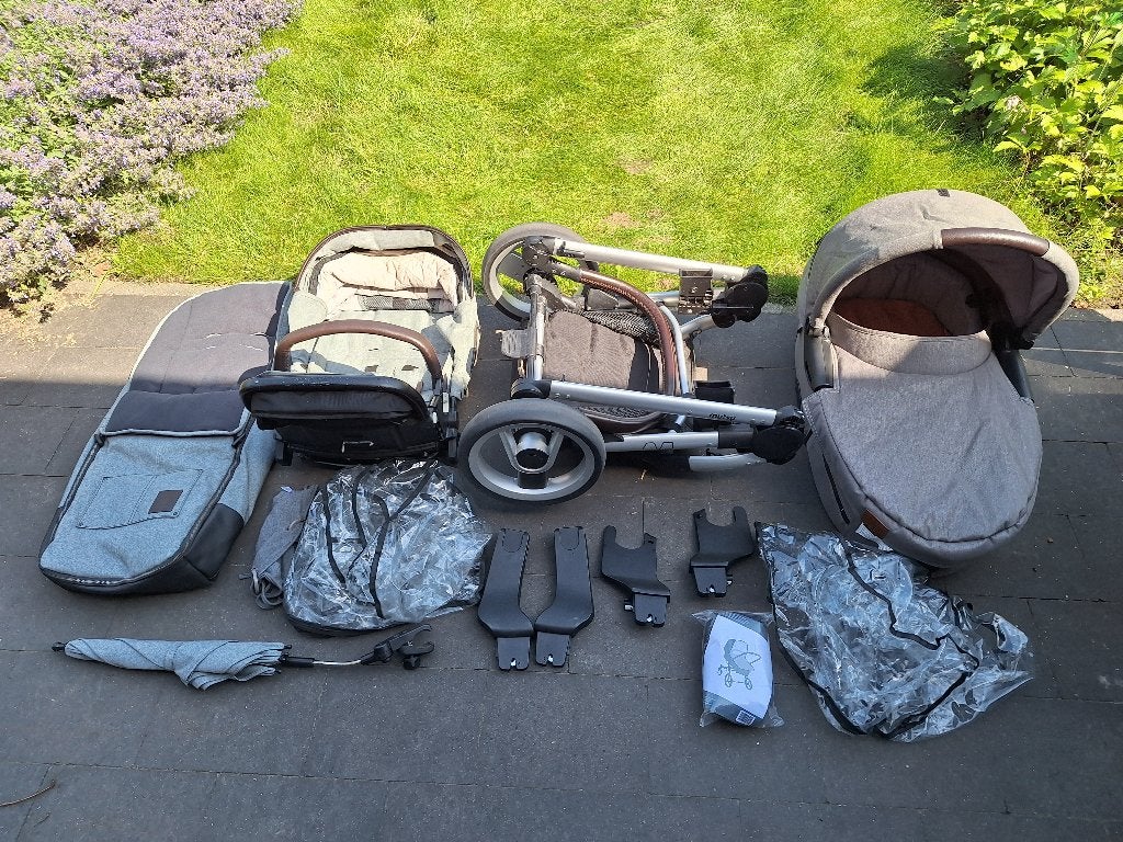 Mutsy Evo buggy set (onderstel + buggy + wieg + accessoires), Ophalen, Gebruikt, Overige merken, Verstelbare rugleuning