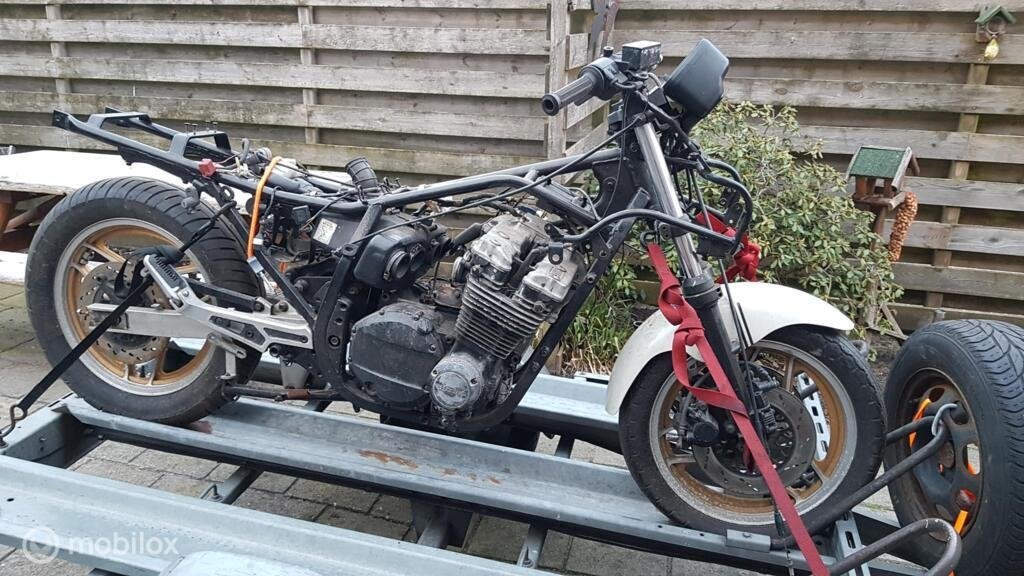 Suzuki GSX 750 EF geheel in onderdelen, Motos, Enlèvement ou Envoi, Utilisé