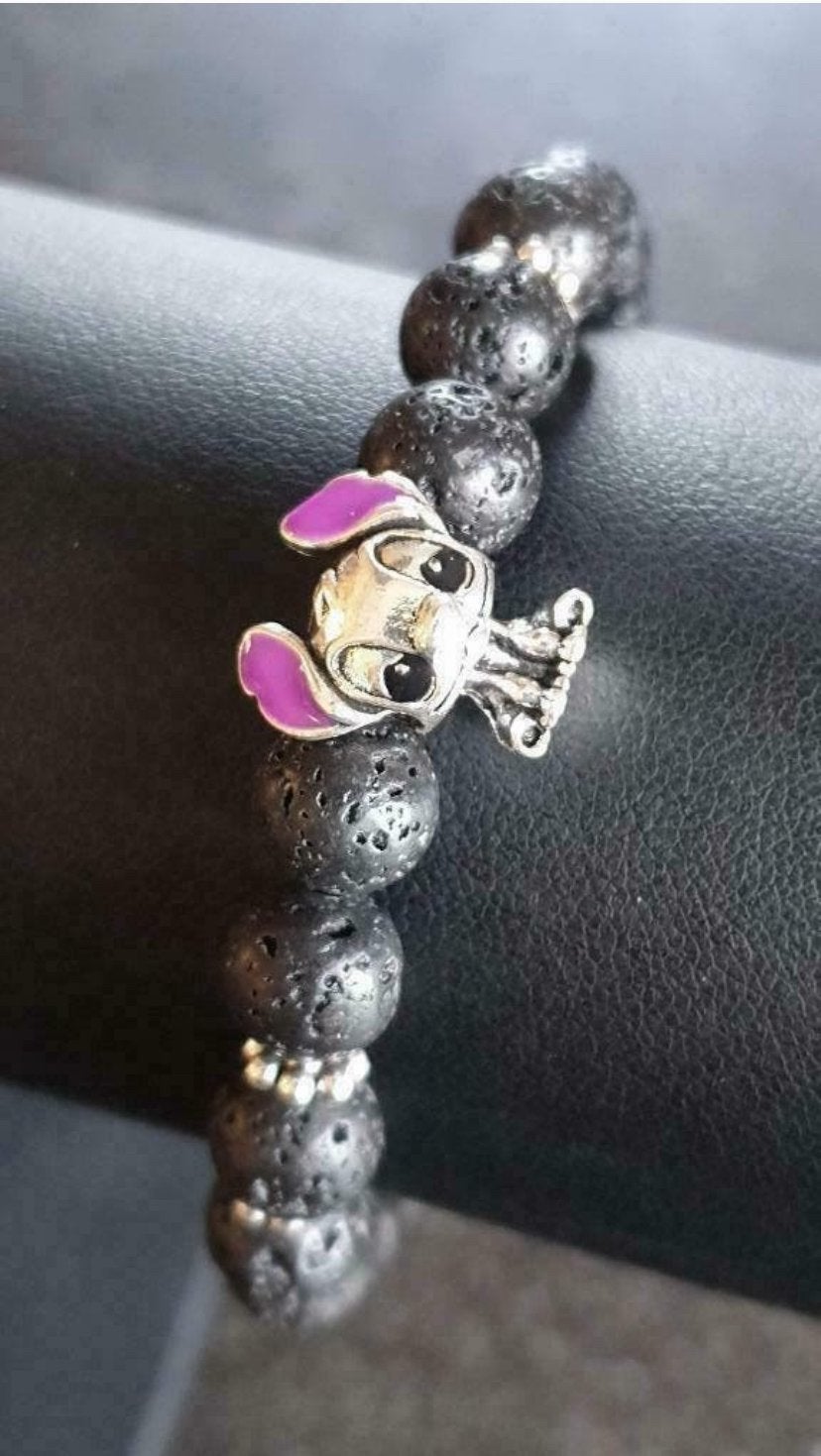 Natuurstenen armband met bedel van Stitch, Handtassen en Accessoires, Armbanden, Nieuw, Overige materialen, Zwart, Met bedels of kralen