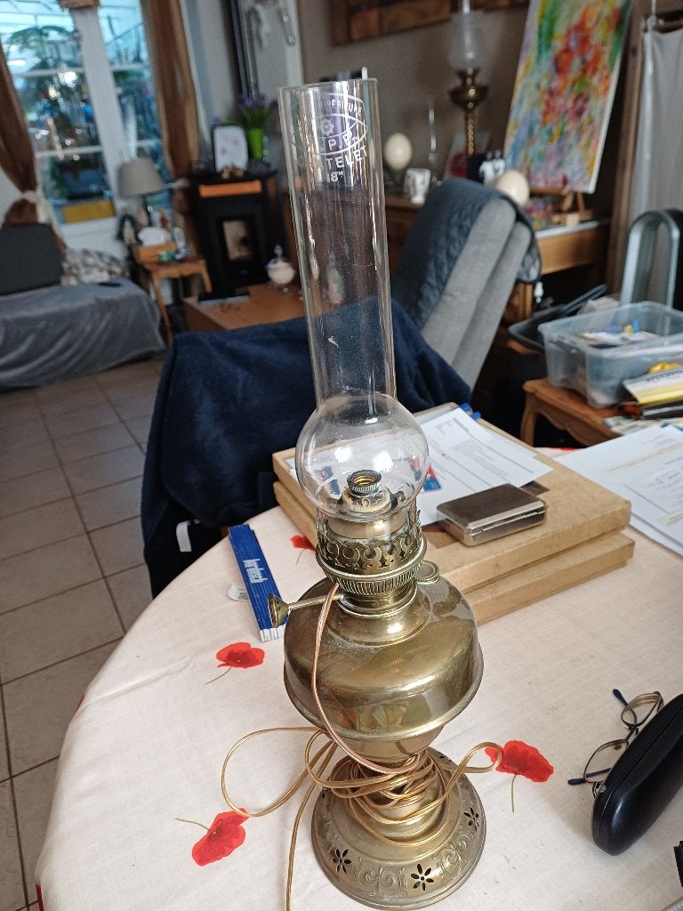 Lampe à pétrole ancienne, Antiquités & Art, Enlèvement ou Envoi