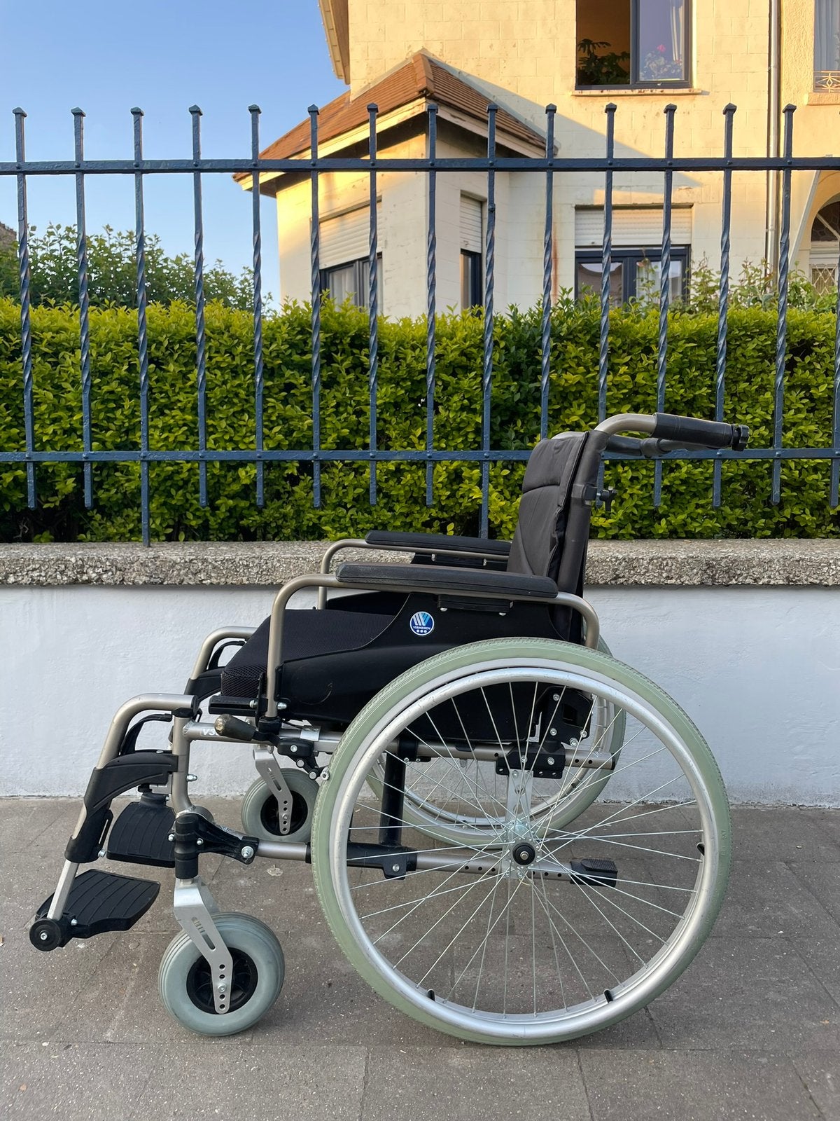Vermeiren V 300 XXL opvouwbare rolstoel 55 cm nieuwstaat, Diversen, Ophalen of Verzenden, Inklapbaar, Zo goed als nieuw, Handbewogen rolstoel