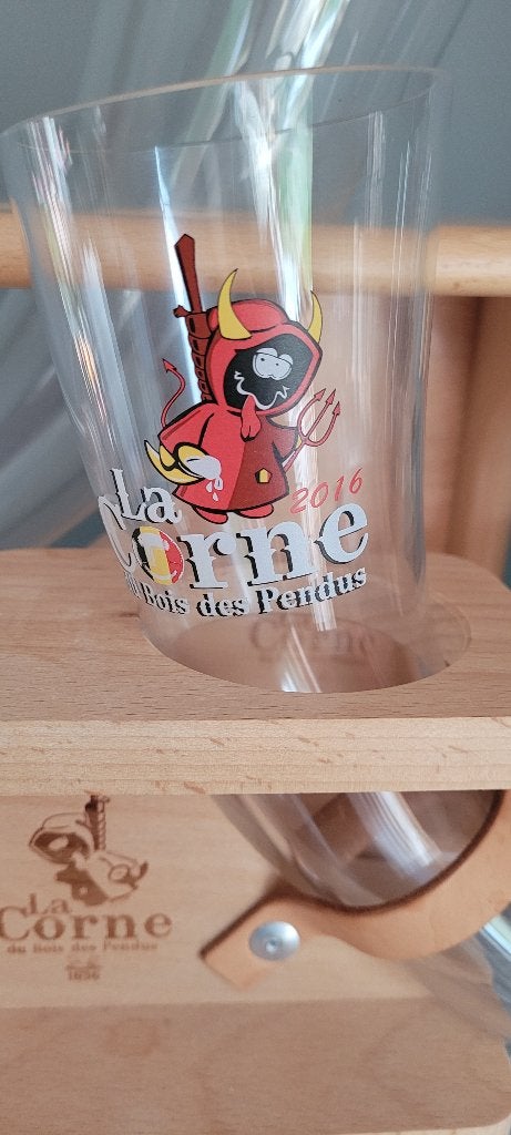 la corne du bois des pendus, Ophalen, Nieuw, Bierglas