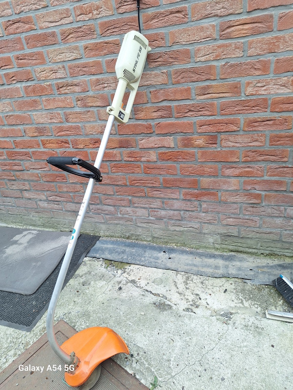 Debroussailleuse  électrique  STIHL  FE 55, Enlèvement