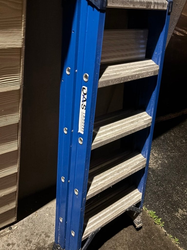 Nieuwe trapladder, Ophalen, Nieuw, Ladder, Opvouwbaar of Inschuifbaar