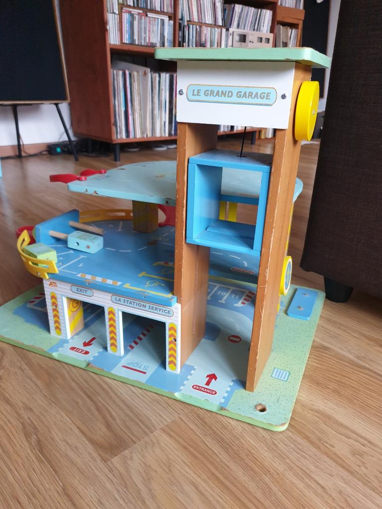 Garage en bois, Ophalen